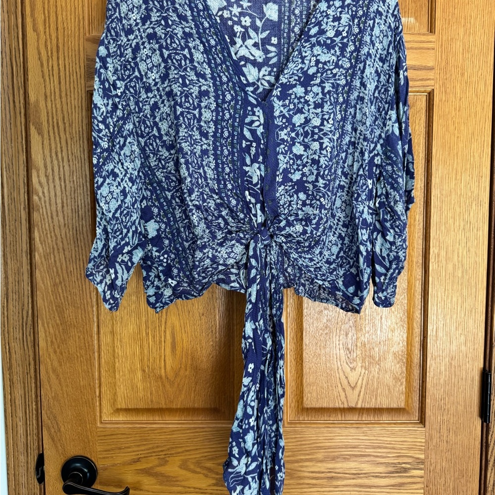 Lovestitch Blue and White Tie Front 3/4 Sleeve Blouse